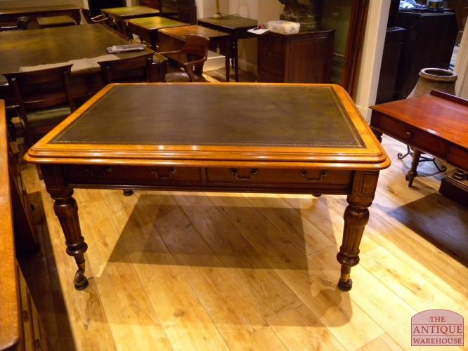 Antieke eiken schrijftafel circa 1870 2