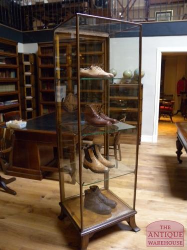 antieke eiken vitrine 3