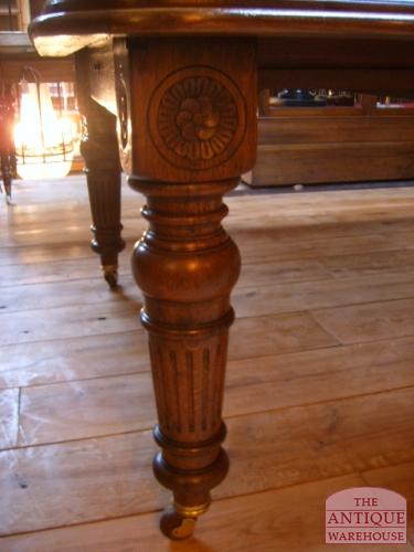 antieke eiken tafel voor 12 personen 2