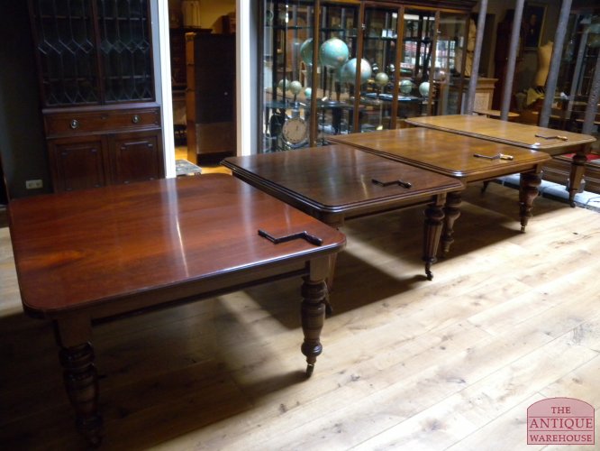 Antieke eikenhouten en mahoniehouten coulissentafels 3