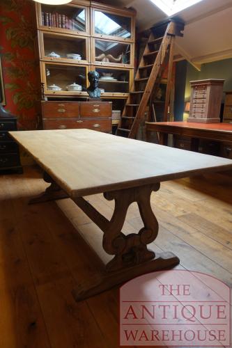 antieke eikenhouten Franse kloostertafel