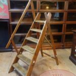 antieke Engelse bibliotheektrap 1