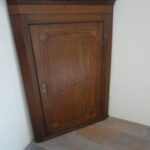 Antieke Engelse hoekkast van eikenhout 1