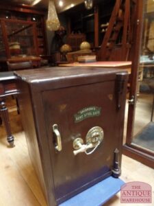 antieke Engelse kluis, VERKOCHT