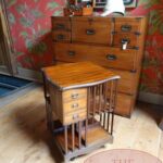 Antieke Engelse lage mahoniehouten boekenmolen 1