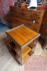 antieke Engelse mahoniehouten boekenmolen