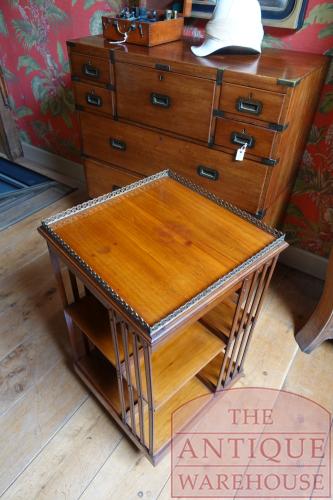 antieke Engelse mahoniehouten boekenmolen