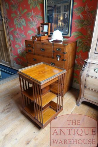 Antieke Engelse mahoniehouten boekenmolen 2