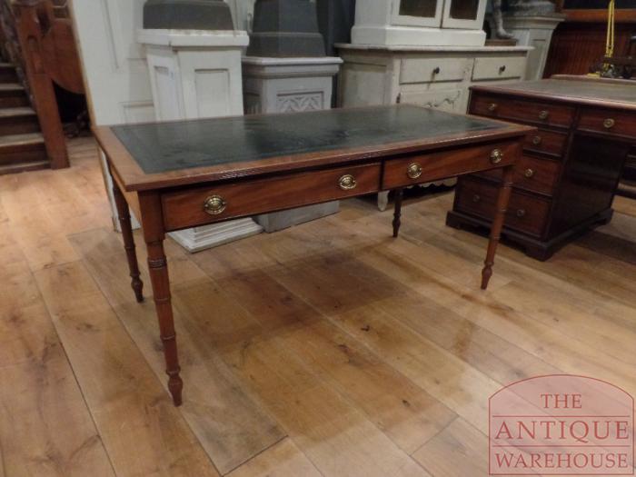 antieke Engelse mahoniehouten schrijftafel