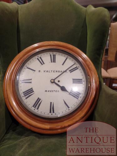 antieke Engelse pubklok in bijzonder zeldzaam formaat