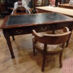 Antieke Engelse schrijftafel met massief mahonie 1