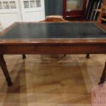 Antieke Engelse schrijftafel met massief mahonie 2