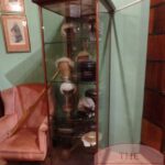 Antieke Engelse vitrinekast 1