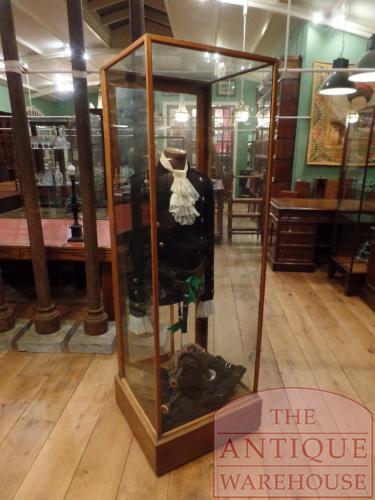 Antieke Engelse vitrinekast 3