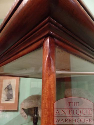 Antieke Engelse vitrinekast circa 1880 2