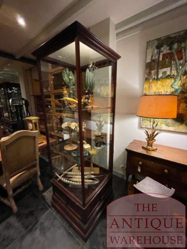 Antieke Engelse vitrinekast 4