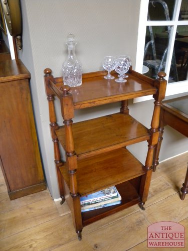 antieke Engelse "what not", VERKOCHT