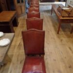 set van acht Franse eiken stoelen 1