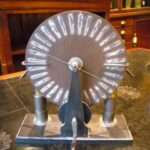 Antieke Franse elektriseermachine, type Wimshurst 2