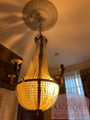 Antieke Franse kroonluchter met kaarsen