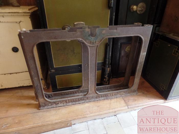 Antieke Franse notenhouten tafel 2