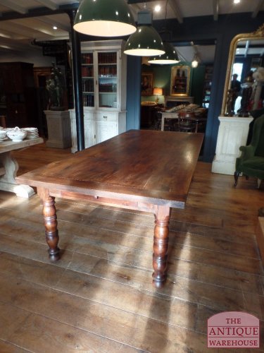 Antieke Franse notenhouten tafel 2