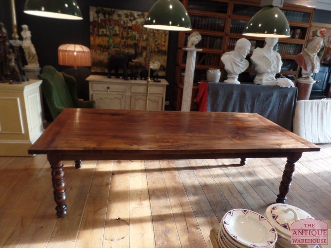 Antieke Franse notenhouten tafel 3