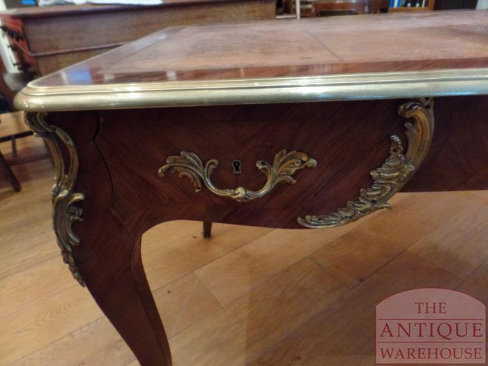 Antieke Franse schrijftafel, bureau plat, Louis Quinze circa 1880 3