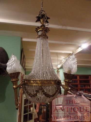 Antieke Franse zakkroonluchter met drie lampen