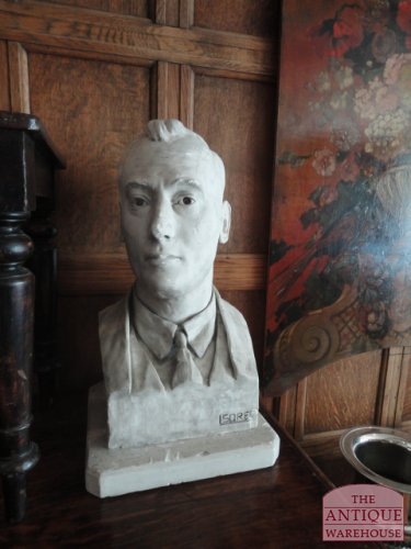 antieke gipsen buste, I Soret
