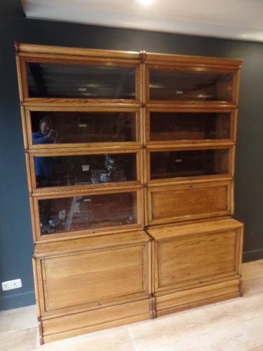 antieke globe Wernicke stapelbare boekenkast met secretaire gedeelte