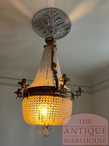 antieke grote Franse kroonluchter met kaarsenhouder