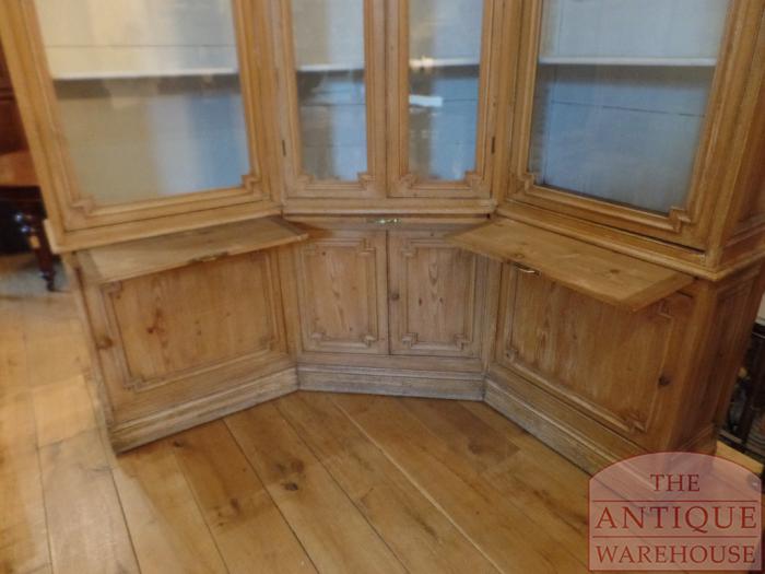 Antieke hoek boekenkast, winkelkast, vitrinekast 4