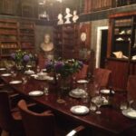 Antieke Hollandse vergadertafel 1