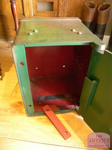 antieke kleine kluis 3