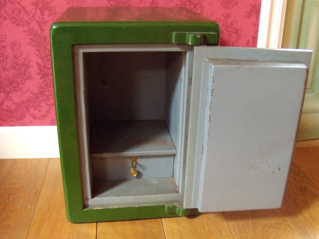 antieke kluis, antieke brandkast, VERKOCHT