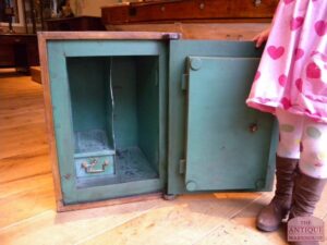 antieke kluis, VERKOCHT