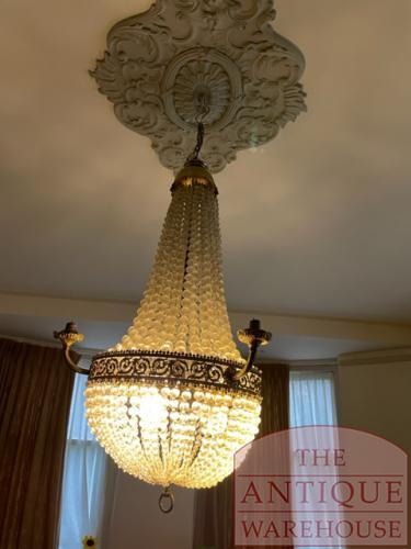 Antieke kroonluchter met kandelaren 2