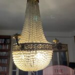 Antieke kroonluchter met kandelaren 3