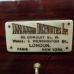 Antieke lage compacte mahonie kledingkast 3