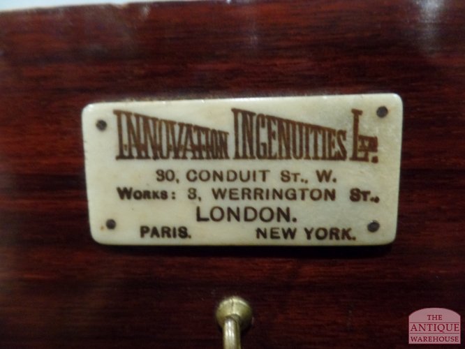 Antieke lage compacte mahonie kledingkast 3