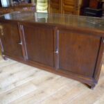 Antieke lage en brede mahonie vitrine 3