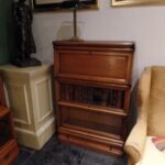 Antieke lage Globe Wernicke boekenkast met secretaire deel 1