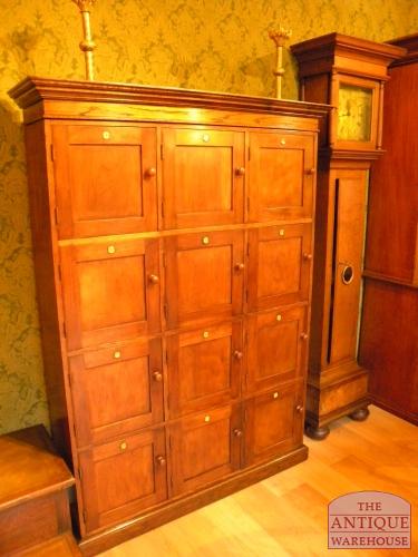 Antieke locker, opbergkast 3