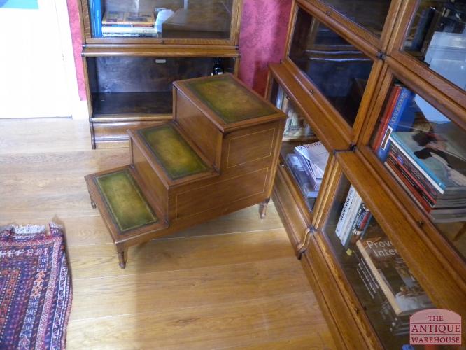 Antieke mahonie bibliotheektrapje 3