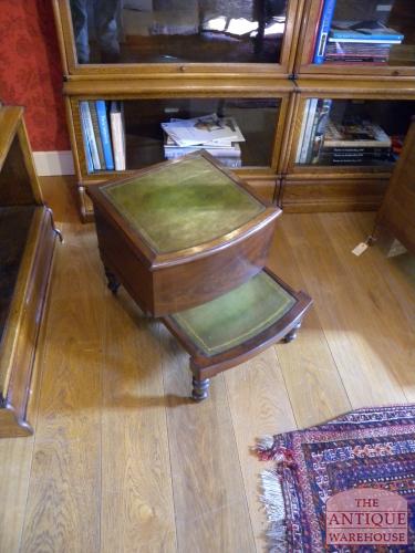 antieke mahonie bibliotheektrapje, VERKOCHT