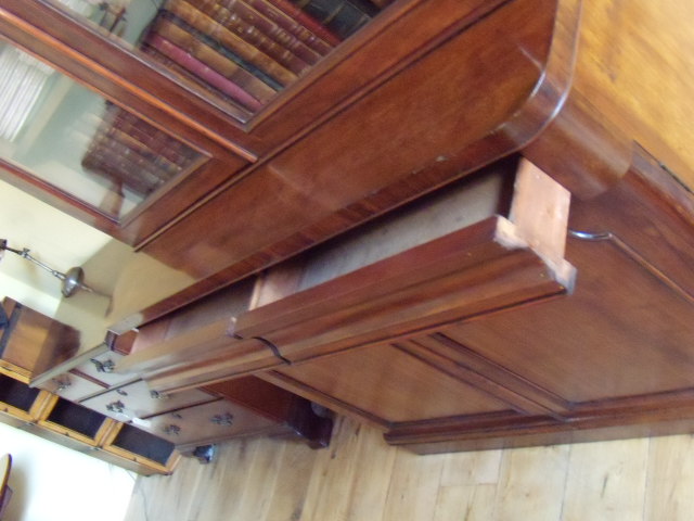 antieke mahonie boekenkast, circa 1860, VERKOCHT