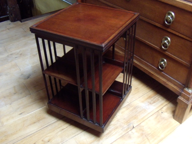 Antieke mahonie boekenmolen van circa 1900 2