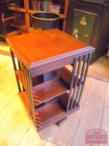 antieke mahonie boekenmolen VERKOCHT