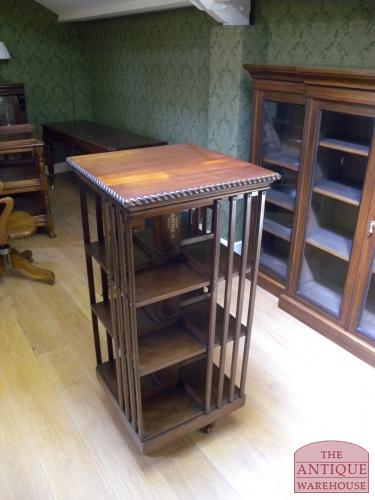 Antieke mahonie boekenmolen 3